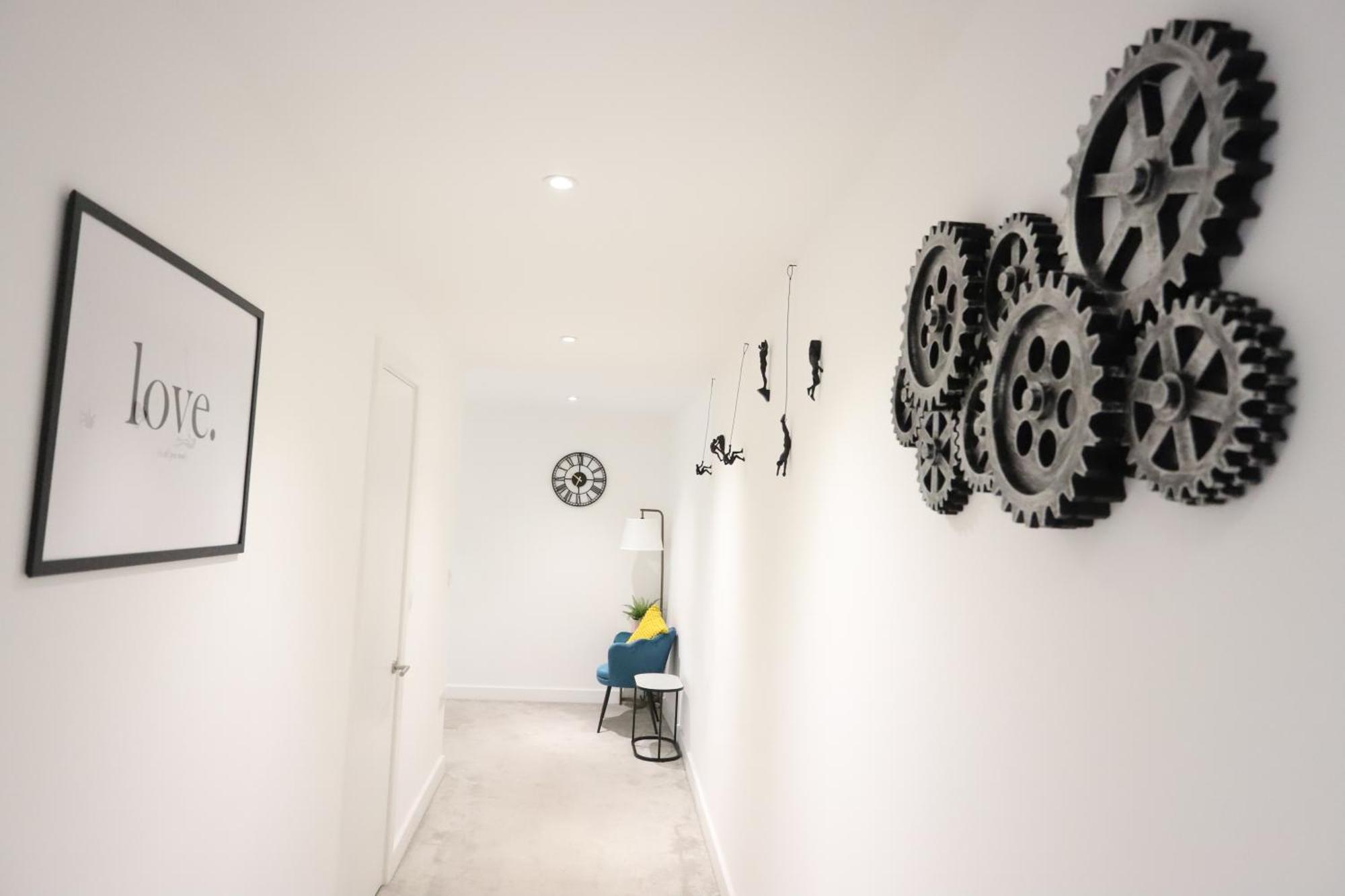 Spacious 3-Story Retreat With Rooftop Terrace And Modern Amenities Λονδίνο Εξωτερικό φωτογραφία