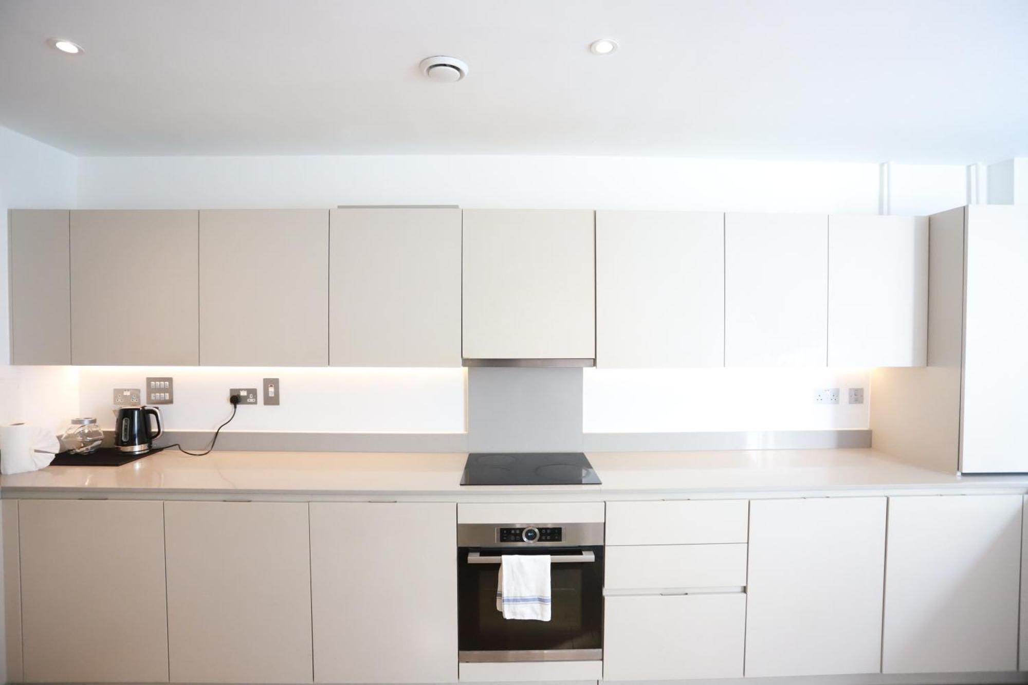 Spacious 3-Story Retreat With Rooftop Terrace And Modern Amenities Λονδίνο Εξωτερικό φωτογραφία