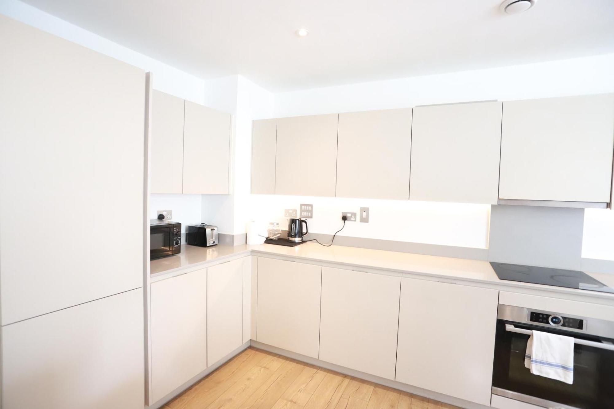 Spacious 3-Story Retreat With Rooftop Terrace And Modern Amenities Λονδίνο Εξωτερικό φωτογραφία